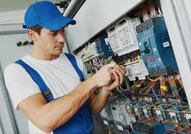electricity تركيب وصيانة الكهرباء